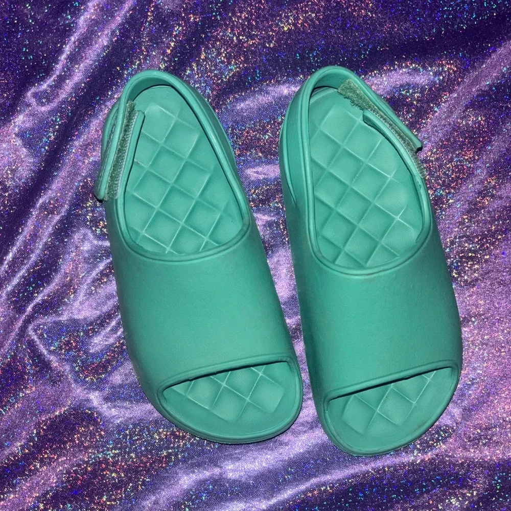 Kids Cat & Jack Sandals